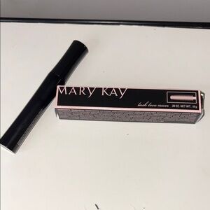 Mary Kay Lash Love Mascara in Black